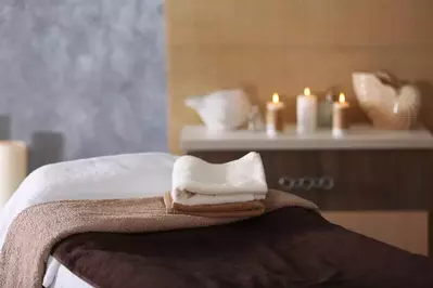 massage table