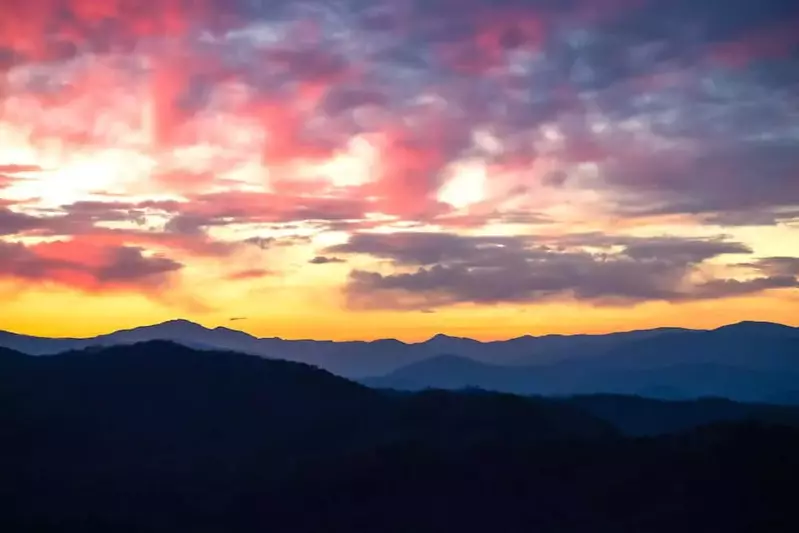 sunrise smoky mountains