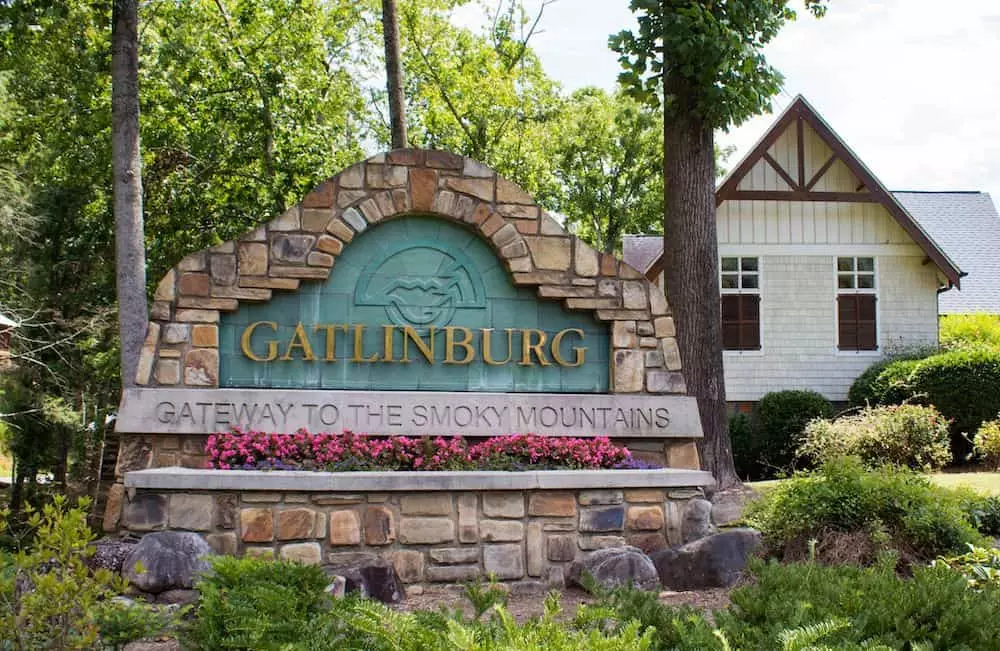 Gatlinburg sign
