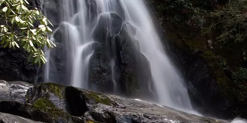 water fall in the smoky mountains
