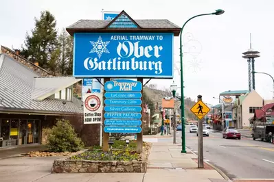 ober gatlinburg sign