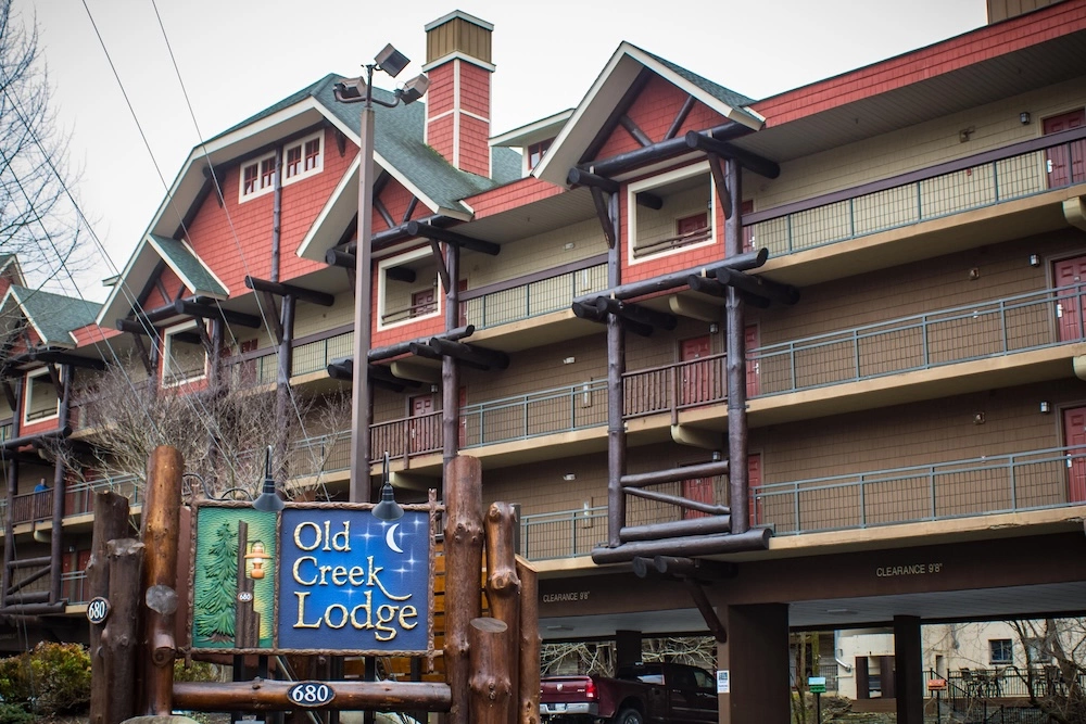 Old Creek Lodge