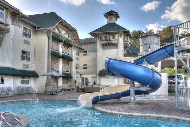 lodge at five oaks sevierville tn