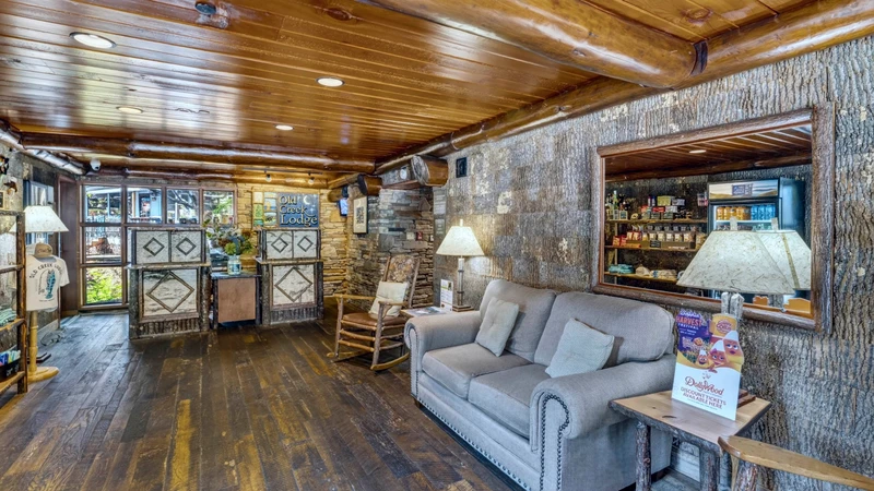 Old Creek Lodge--2